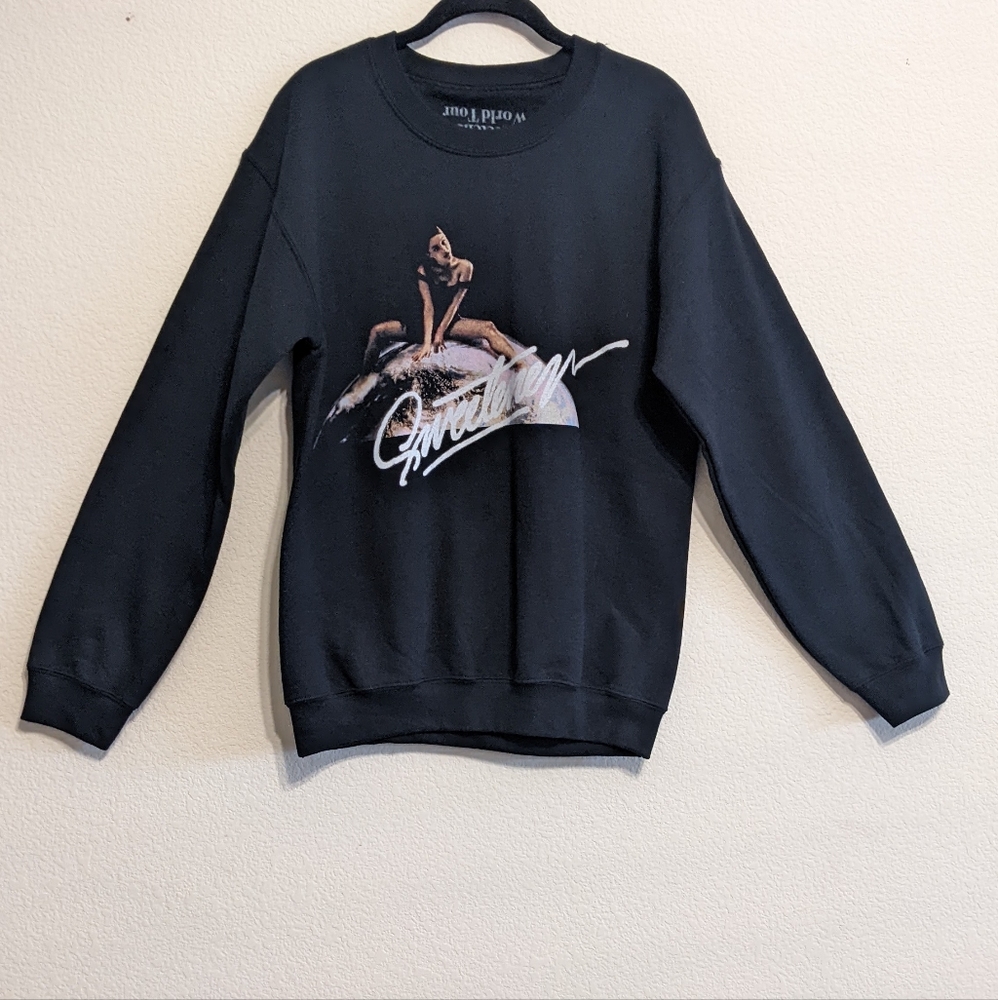 Ariana Grande God Is A Woman Tour Sweatshirt Size Small EUC